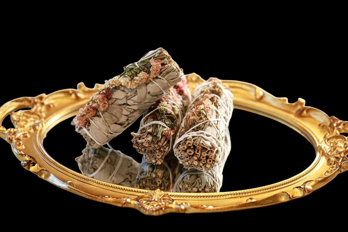 4" Sustainably Harvested - White Sage & Pink Sinuata Flower - AetherLux.Shop