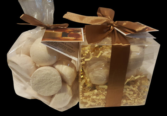 Oatmeal, Milk & Honey 14-pack Bath Bomb Gift Set by Spa Pure