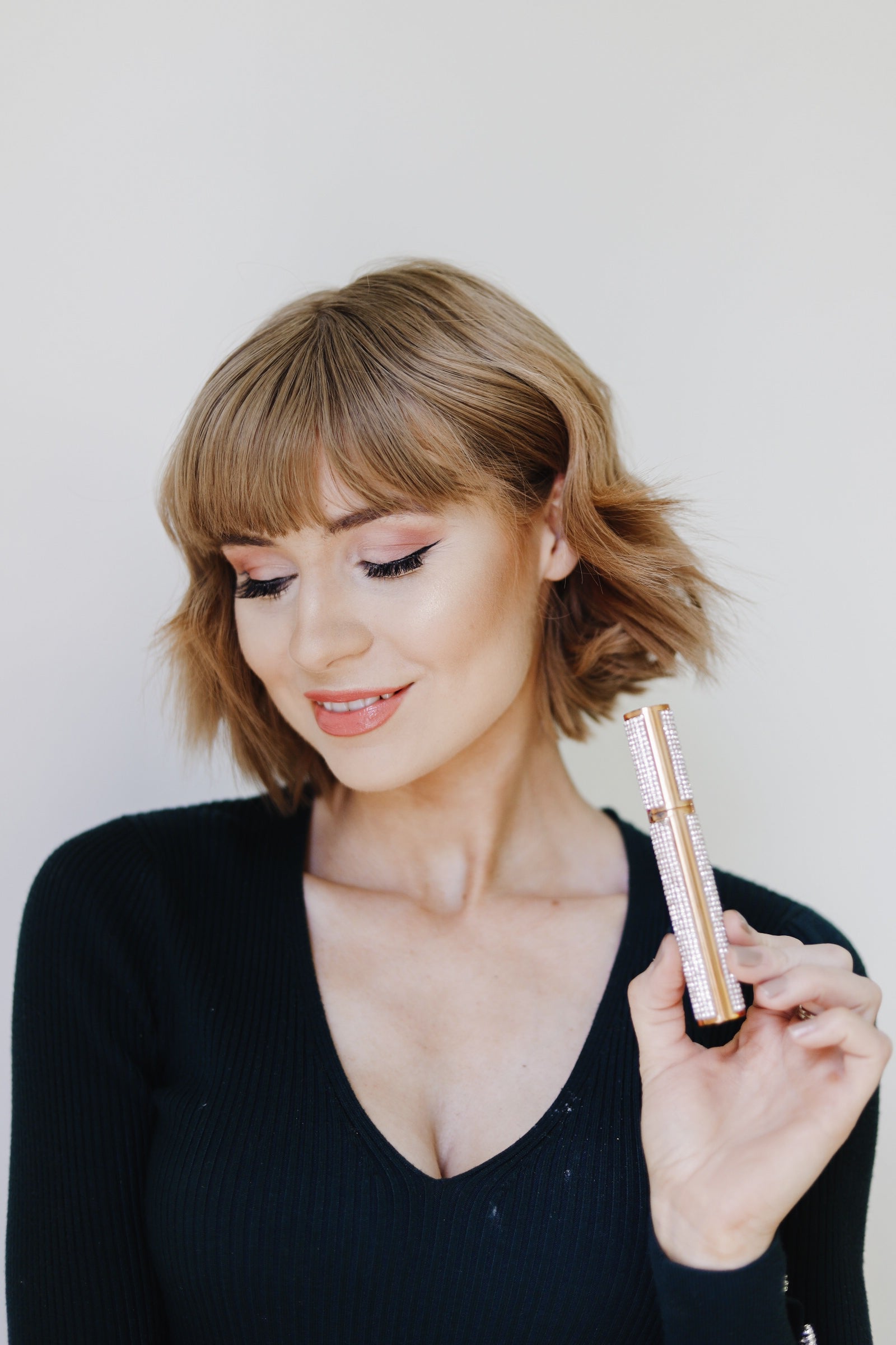 Mega Volume Vegan Mascara – Smudge-Proof with Handmade Diamond Case by EpiLynx