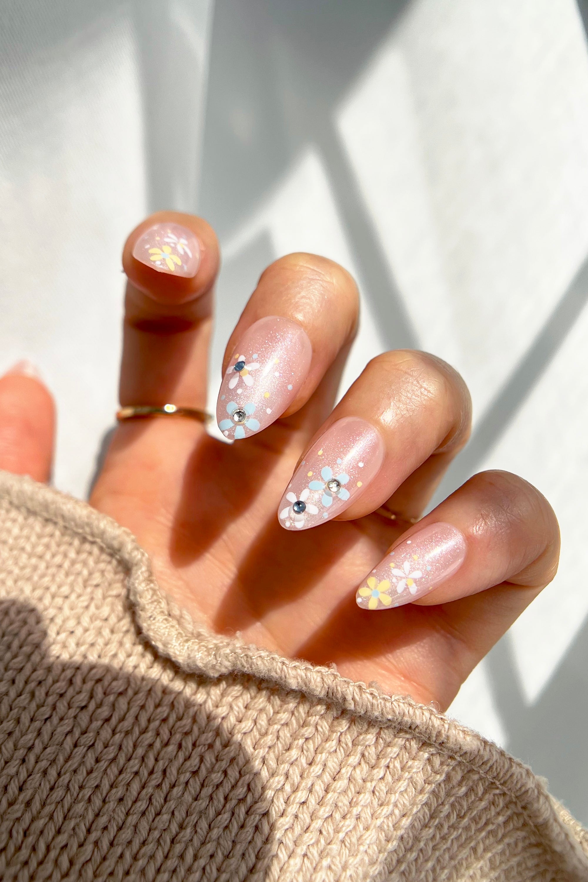Cloudy Halo | Soft & Durable Press-On Nails by Bonmuz