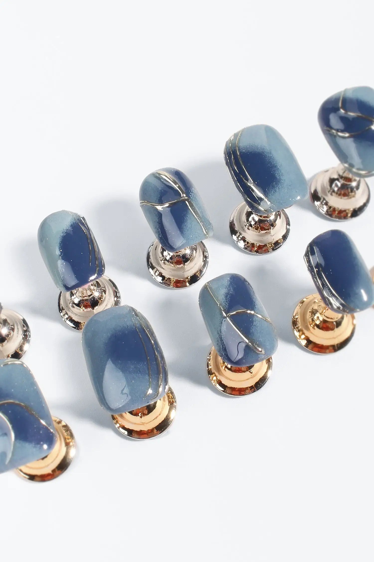 Serenity Waves | Pro Handmade Gel Nails by Bonmuz