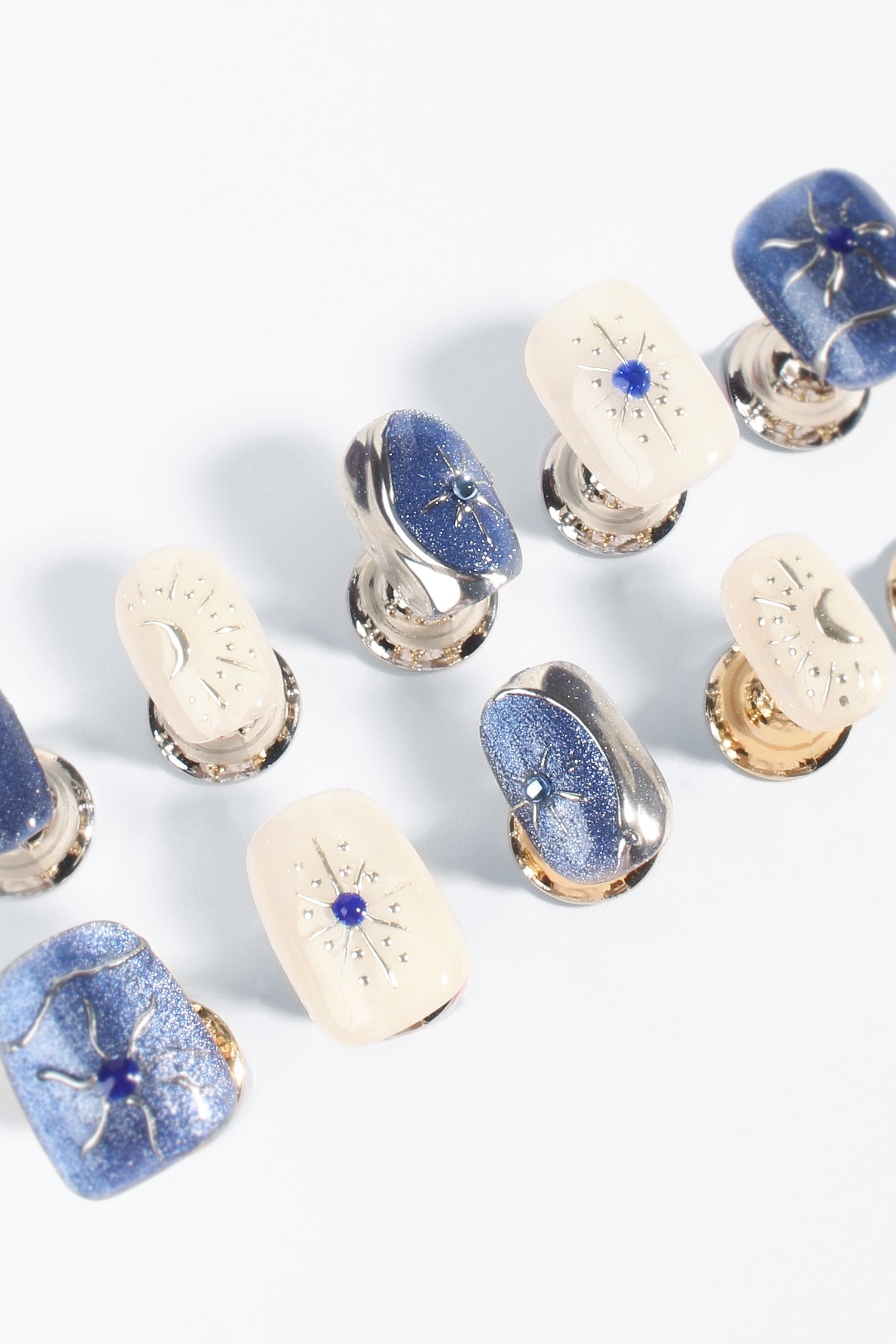 Lunar Luster | Pro Handmade Gel Nails by Bonmuz