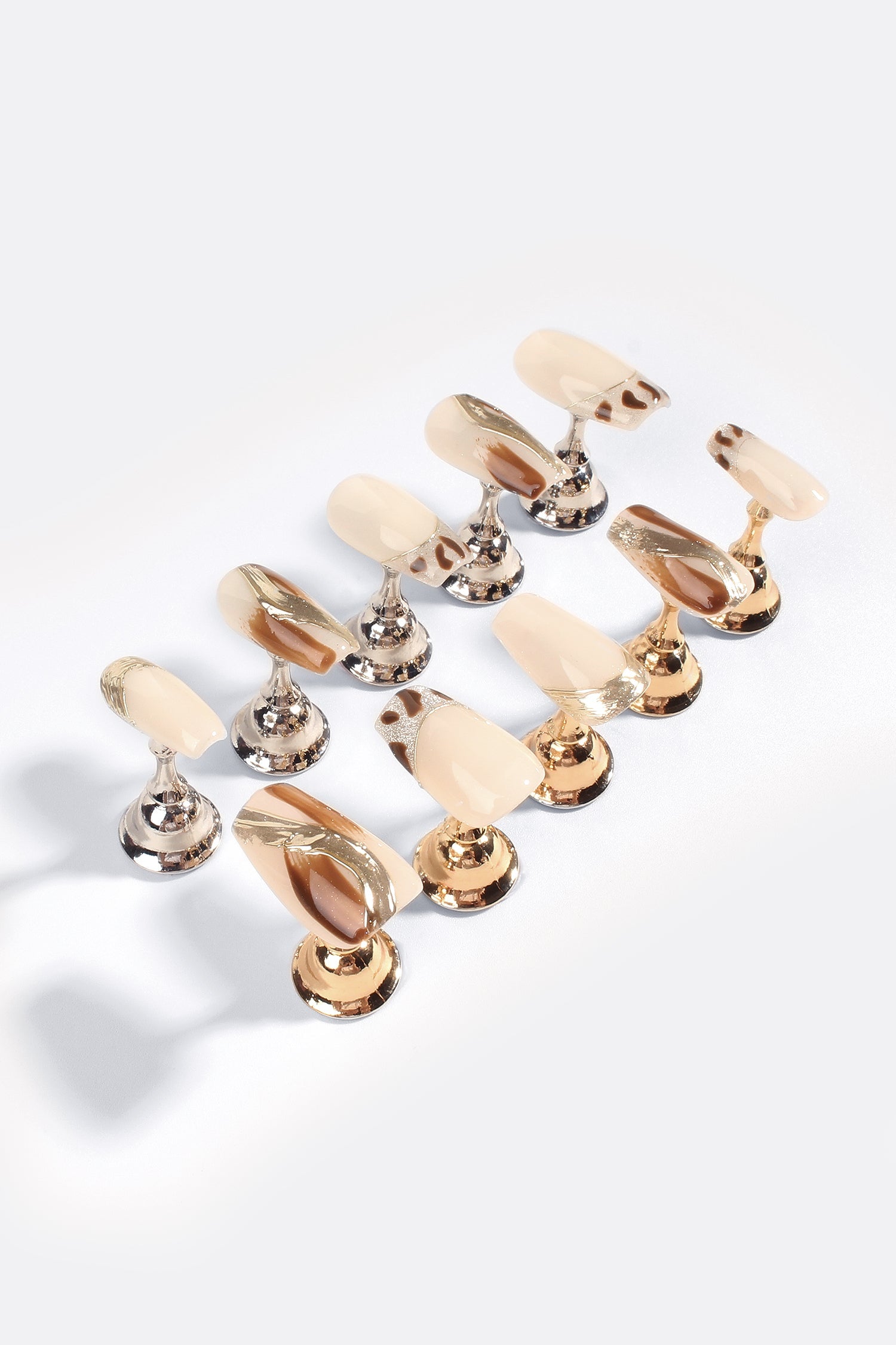 Feline Flair | Pro Handmade Gel Nails by Bonmuz