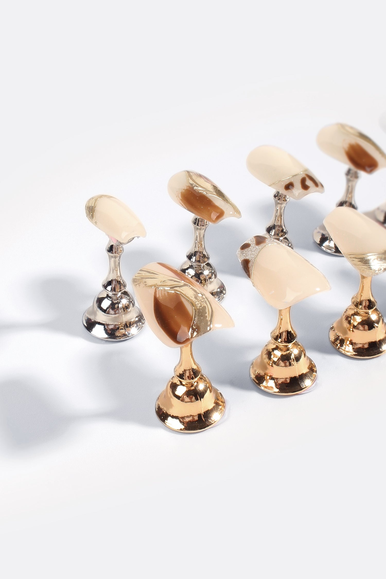 Feline Flair | Pro Handmade Gel Nails by Bonmuz