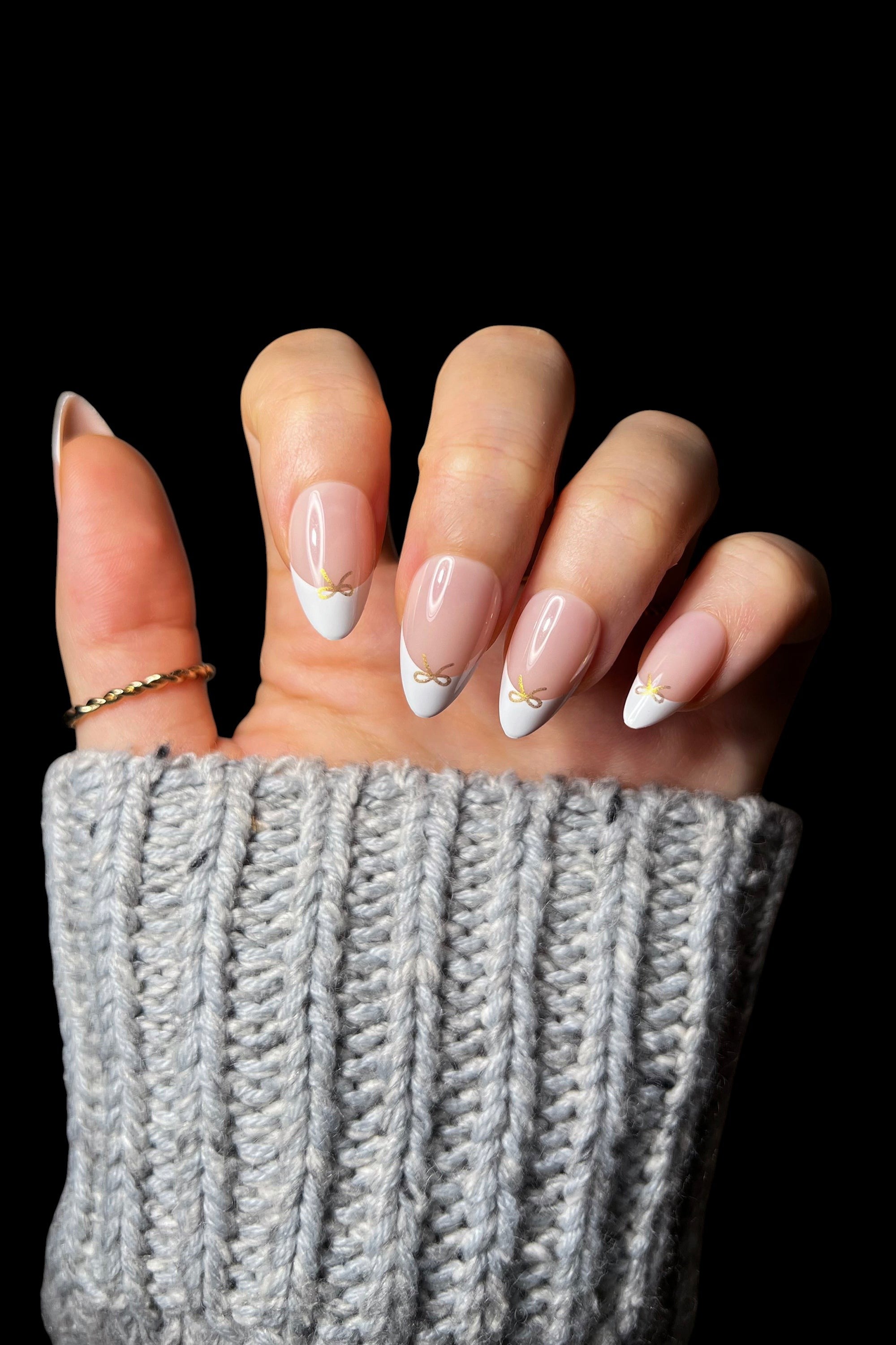 Petite Bow-tique | Soft & Durable Press-On Nails by Bonmuz