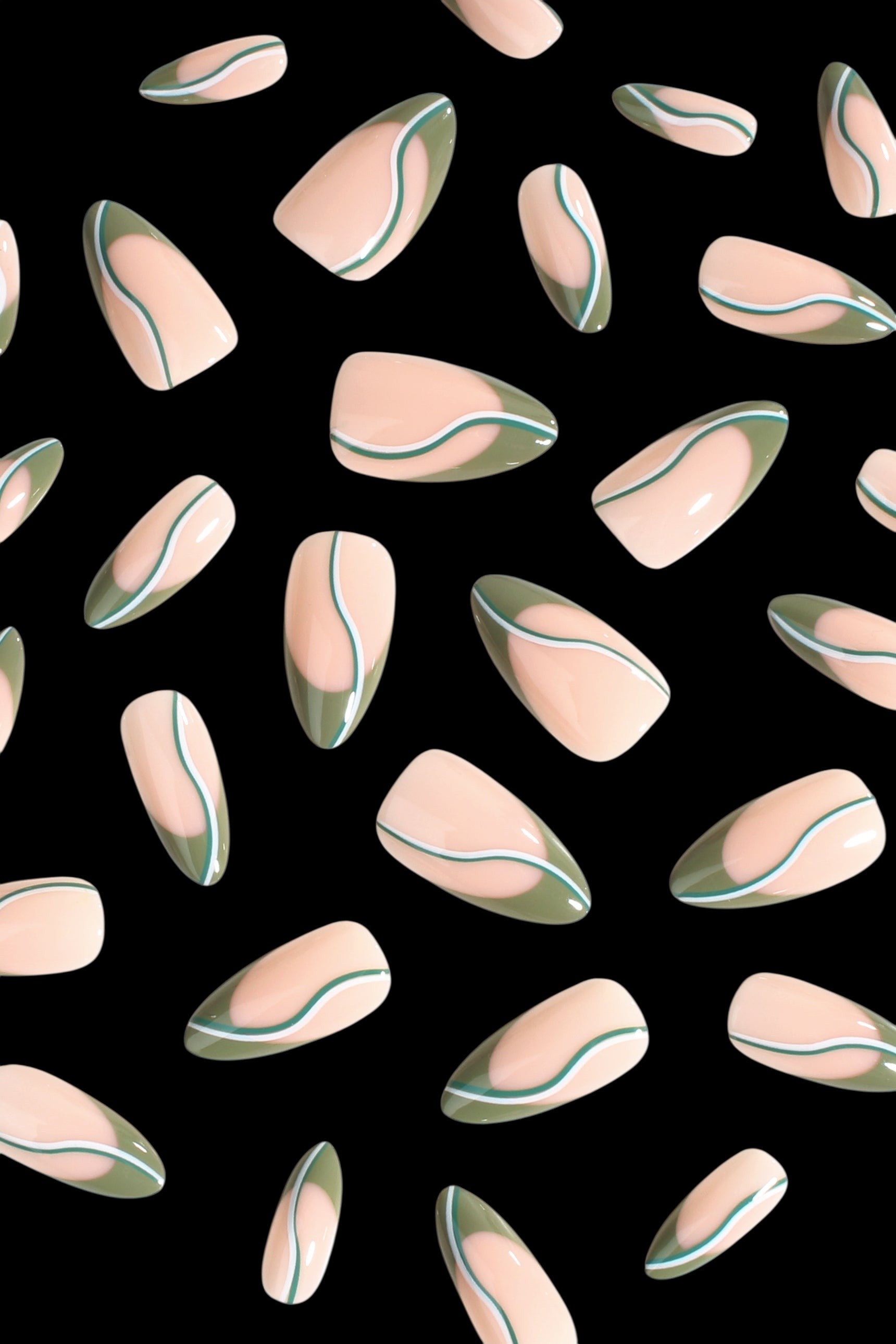 Verde Vogue | Soft & Durable Press-On Nails by Bonmuz