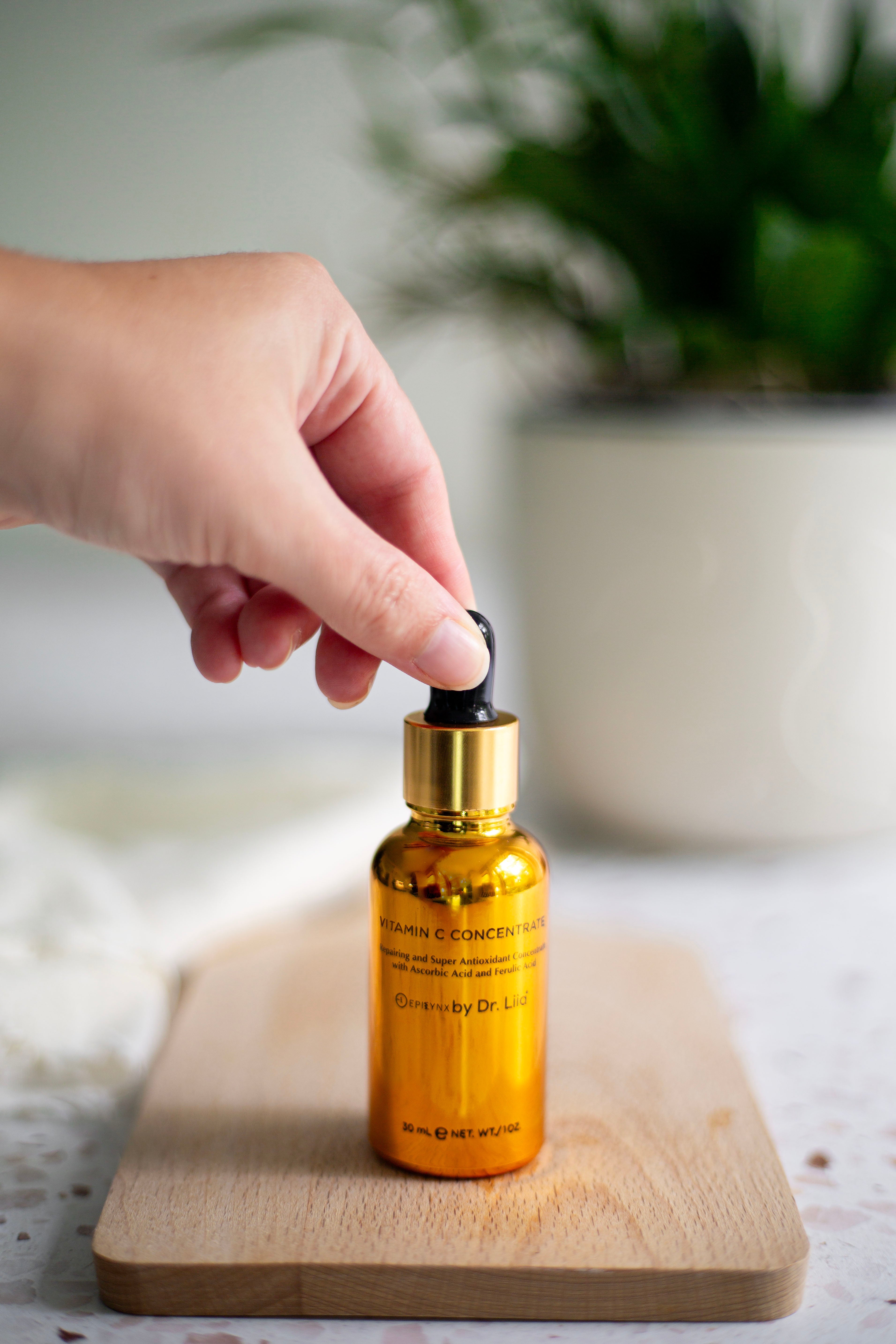 Brightening Vitamin C Glow Serum for Sensitive & Dry Skin – Vegan, Gluten-Free, Anti-Aging, Fragrance-Free by EpiLynx