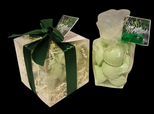Eucalyptus & Spearmint 14-pack Bath Bomb Gift Set by Spa Pure
