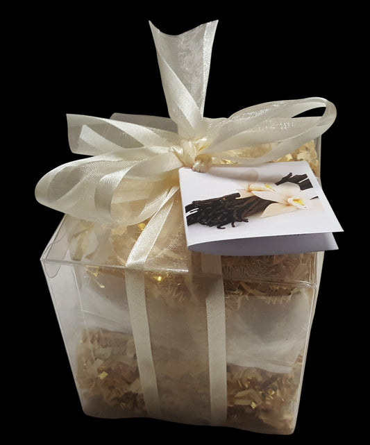 French Vanilla & Amber 14-pack Bath Bomb Gift Set by Spa Pure