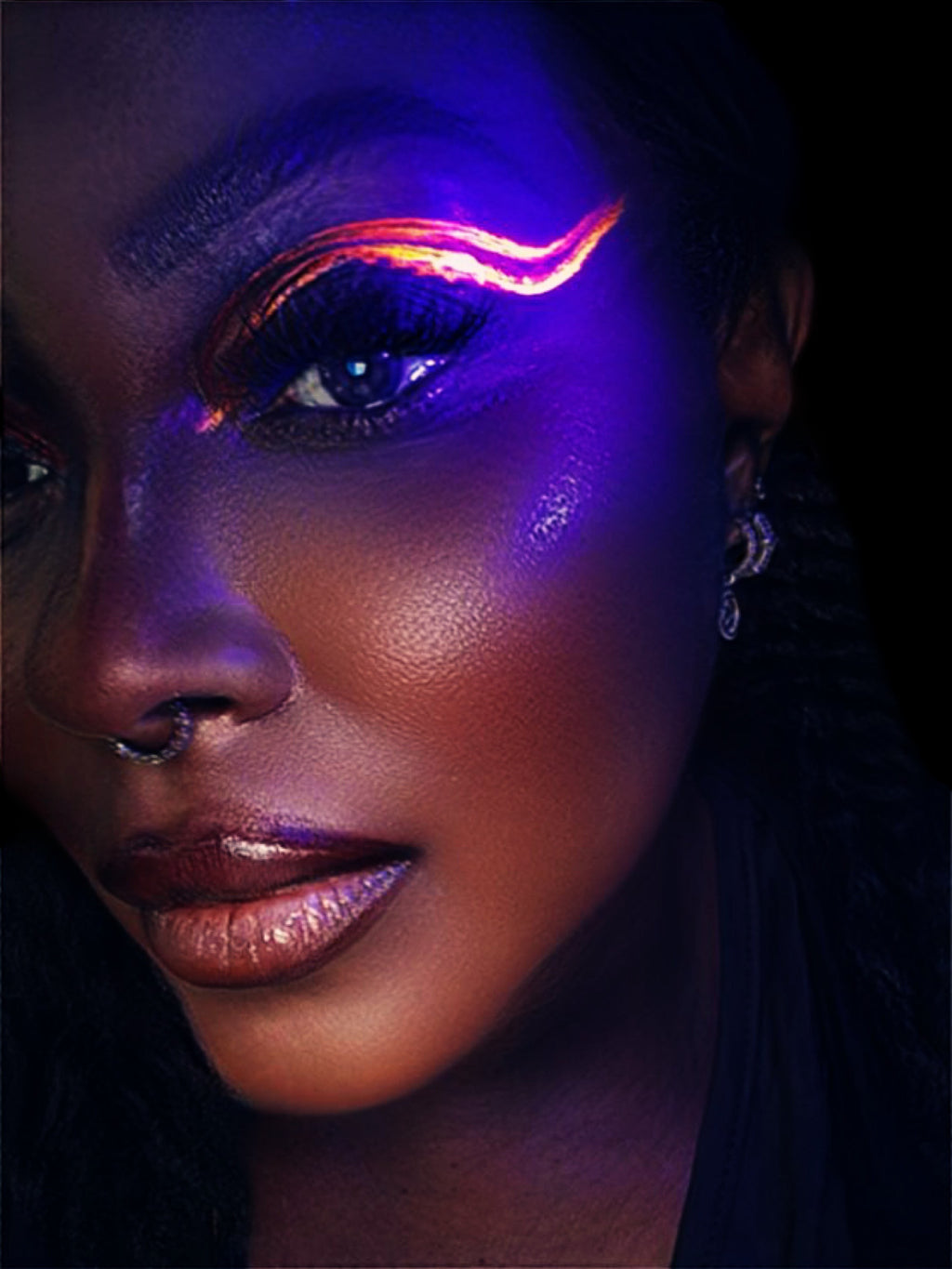 Ashunta Sheriff Beauty UV Glow Vegan Liner Pen by Ashunta Sheriff Beauty