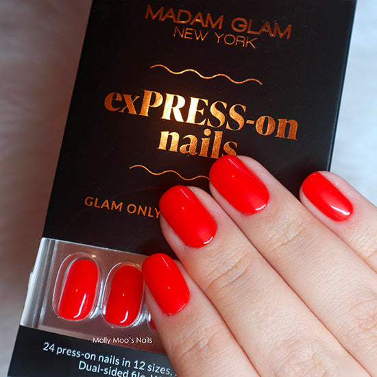 Hot Kiss - exPRESS-on by Madam Glam