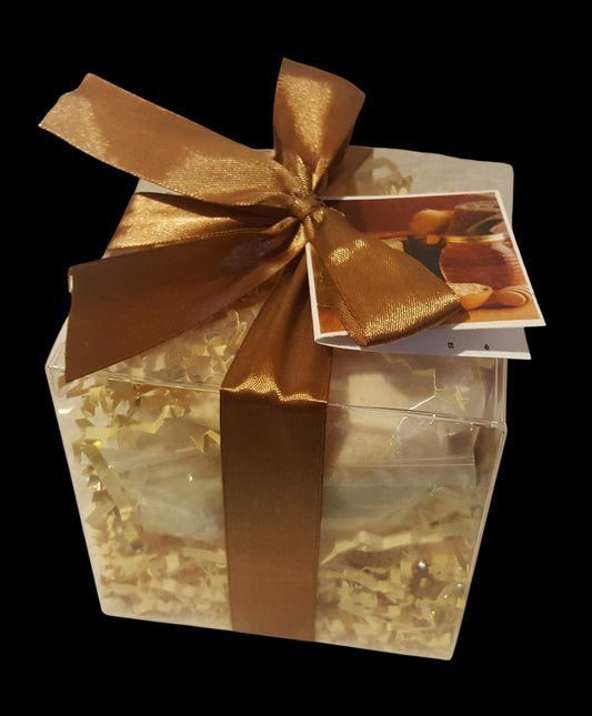 Oatmeal, Milk & Honey 14-pack Bath Bomb Gift Set by Spa Pure