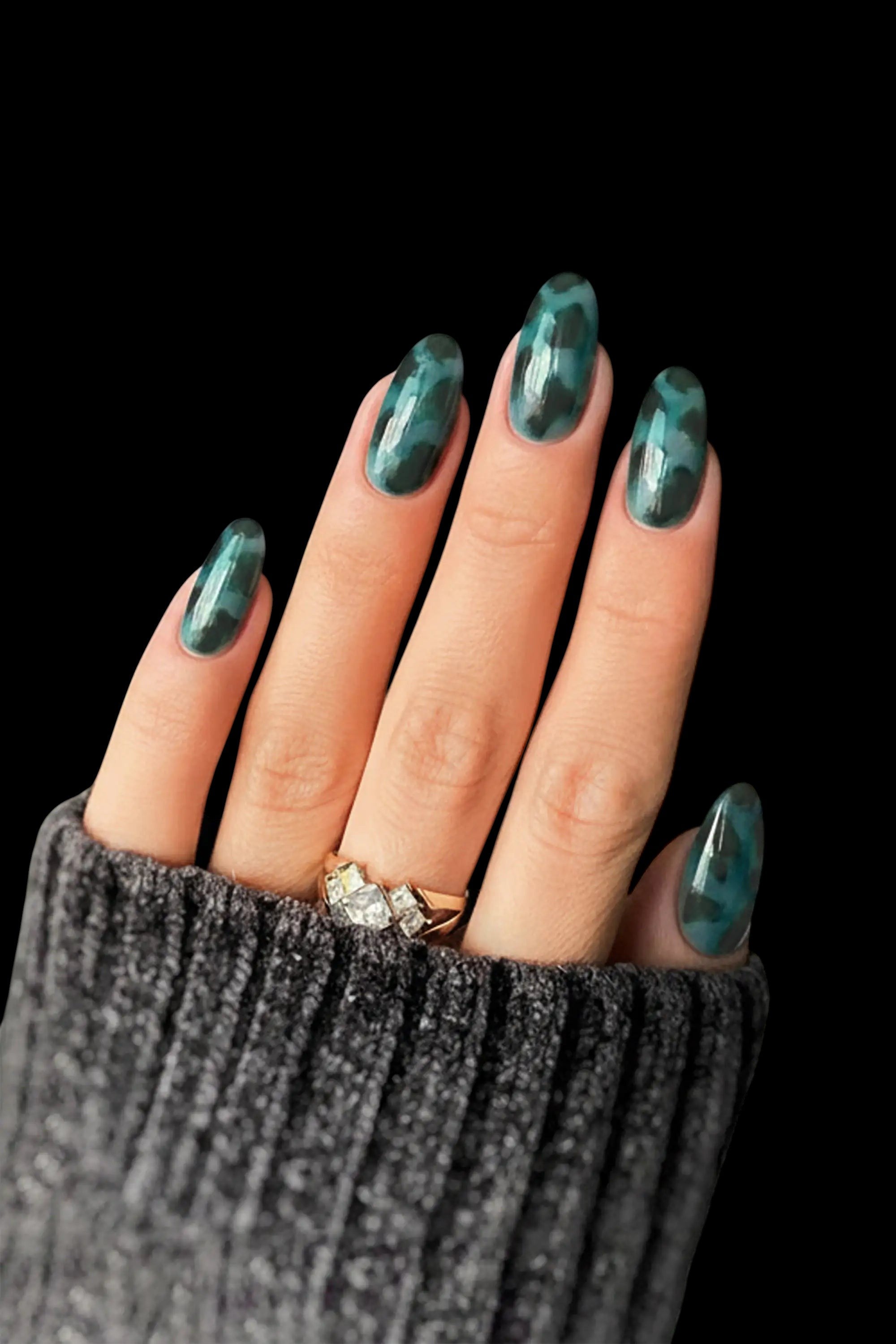 Emerald Amber | Soft & Durable Press-On Nails by Bonmuz