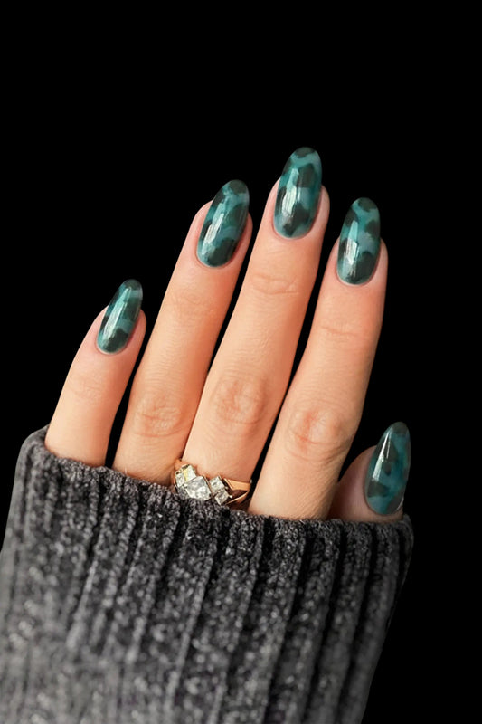 Emerald Amber | Soft & Durable Press-On Nails - AetherLux.Shop