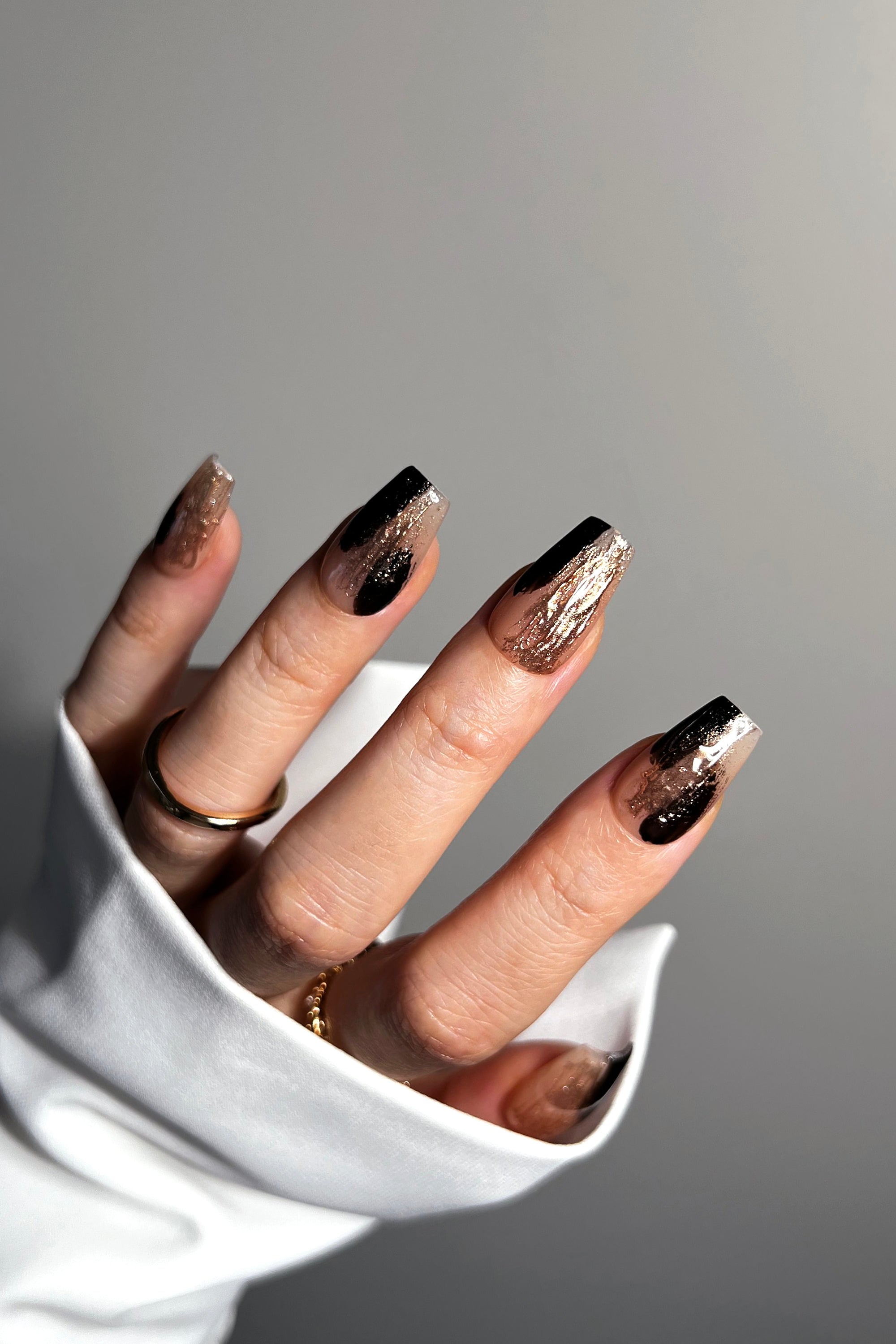 Gilded Noir | Pro Handmade Gel Nails by Bonmuz