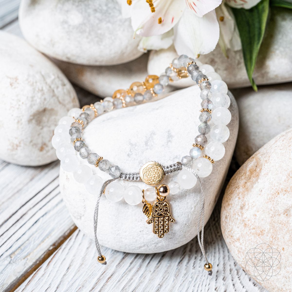 Golden Hand of Fortune - Bracelets of Wealth by Conscious Items