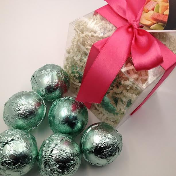 Luxury Bath Bomb GIFT SET with 6 (six) 2.25 oz bath bombs, (select from drop down menu Fragrances R thru Z) by Spa Pure