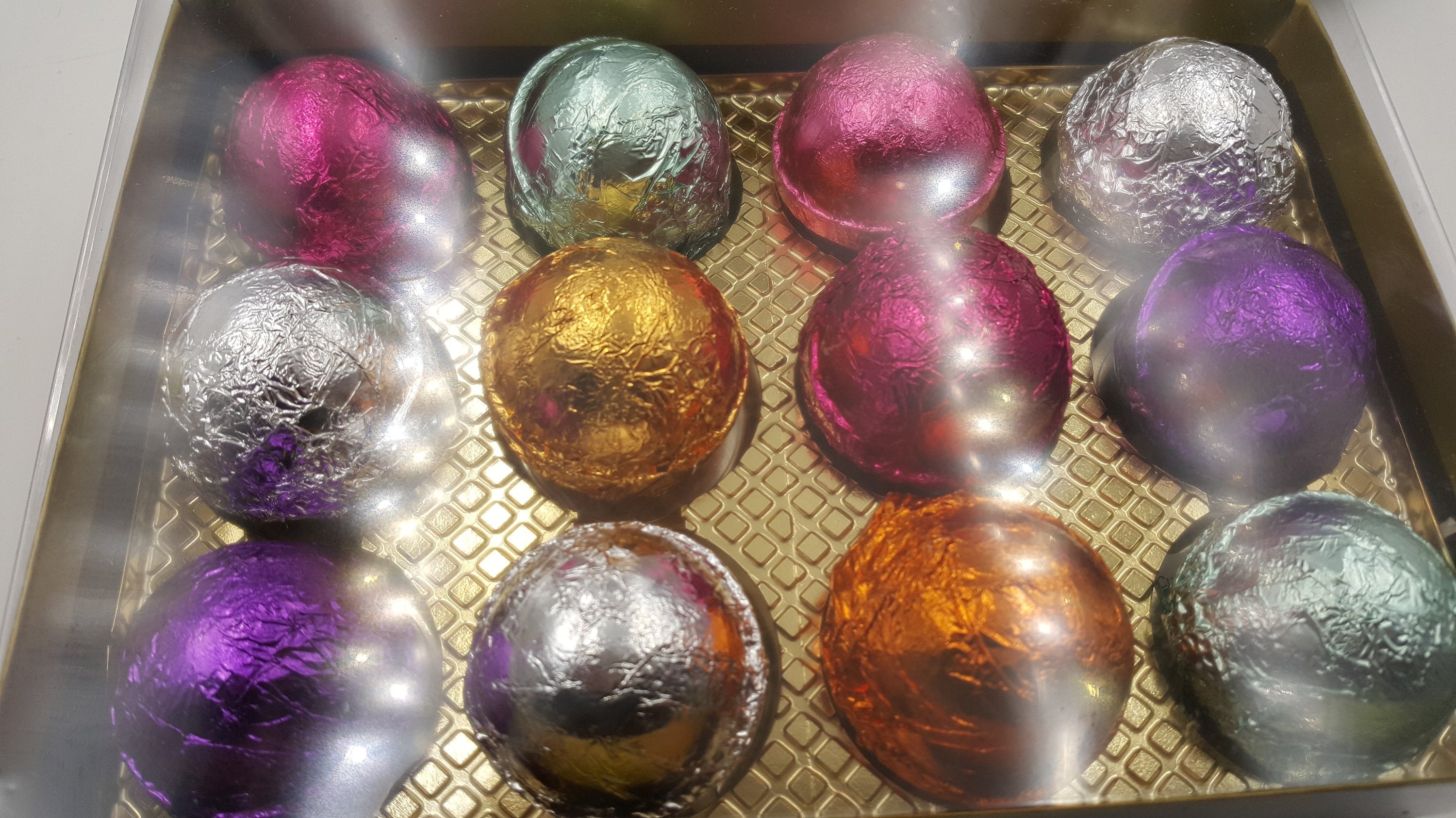 Gift Set for Mom with 12 foil wrapped 2.5 oz bath bombs, great for dry skin, Favorite scents for women by Spa Pure