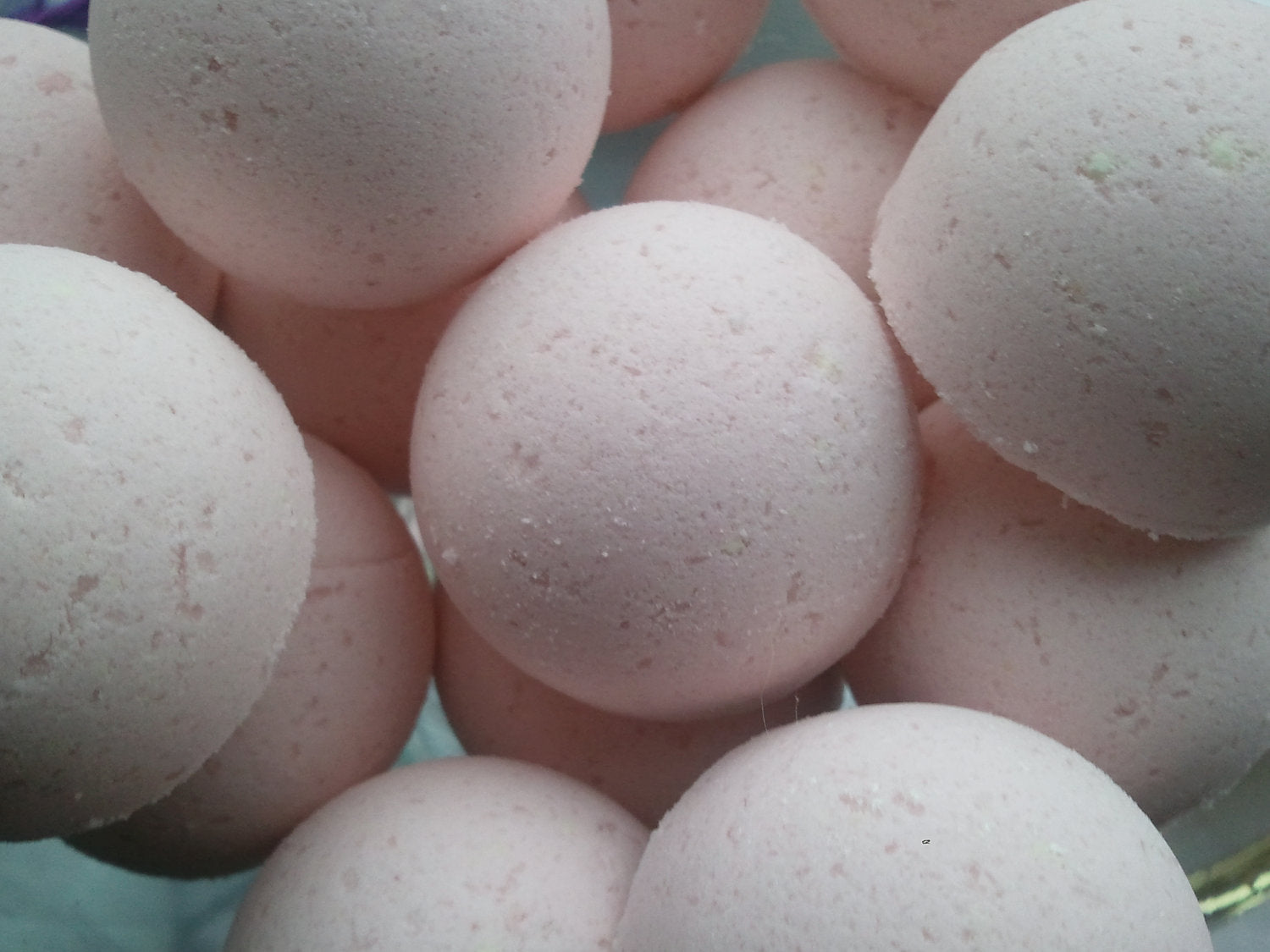 14 bath bombs (Candy Cane) gift bag bath fizzies, great for kids, with our ultra rich oil blend by Spa Pure