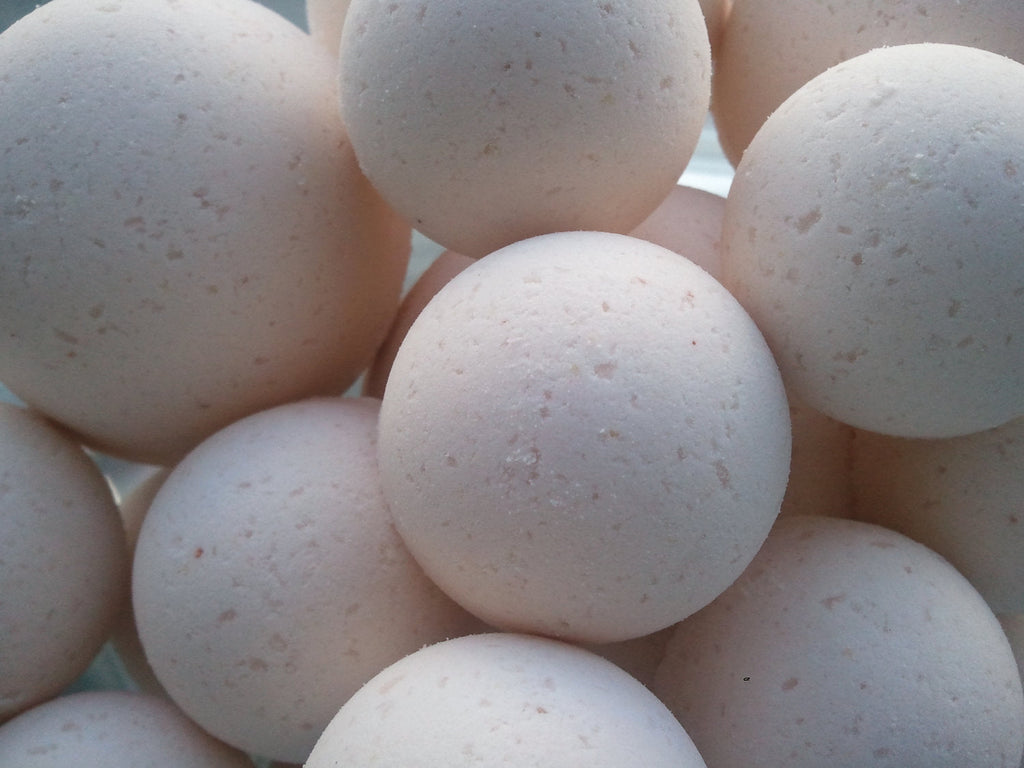 14 bath bombs 1 oz each (Strawberries & Champagne) gift bag bath fizzies, great for dry skin, shea, cocoa, 7 ultra rich oils by Spa Pure