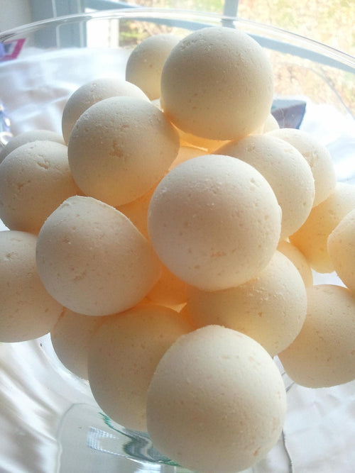 14 bath bombs 1 oz each (Honey Almond) gift bag bath fizzies, great holiday fragrance by Spa Pure