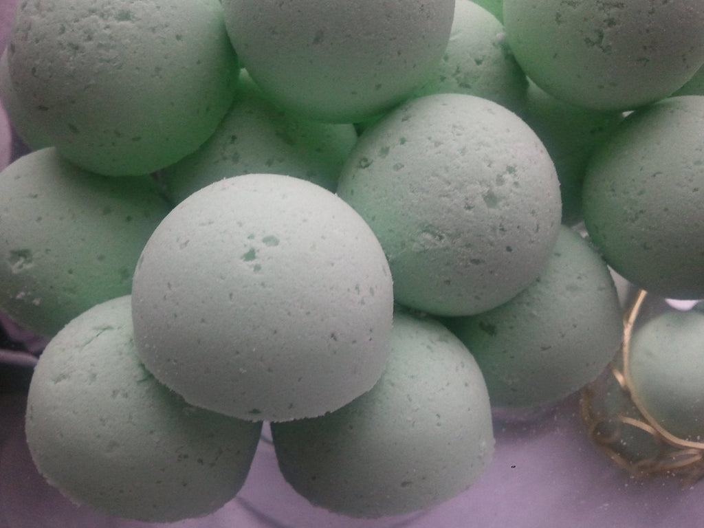14 bath bombs (select from over 100 fragrances) Fragrances L thru S by Spa Pure