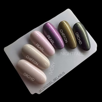 Luxio - Color Gel Luminous Chiffon by kvadrat store