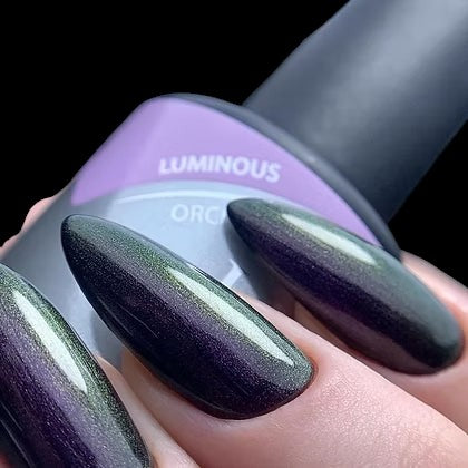 Luxio - Color Gel Luminous Orchid by kvadrat store