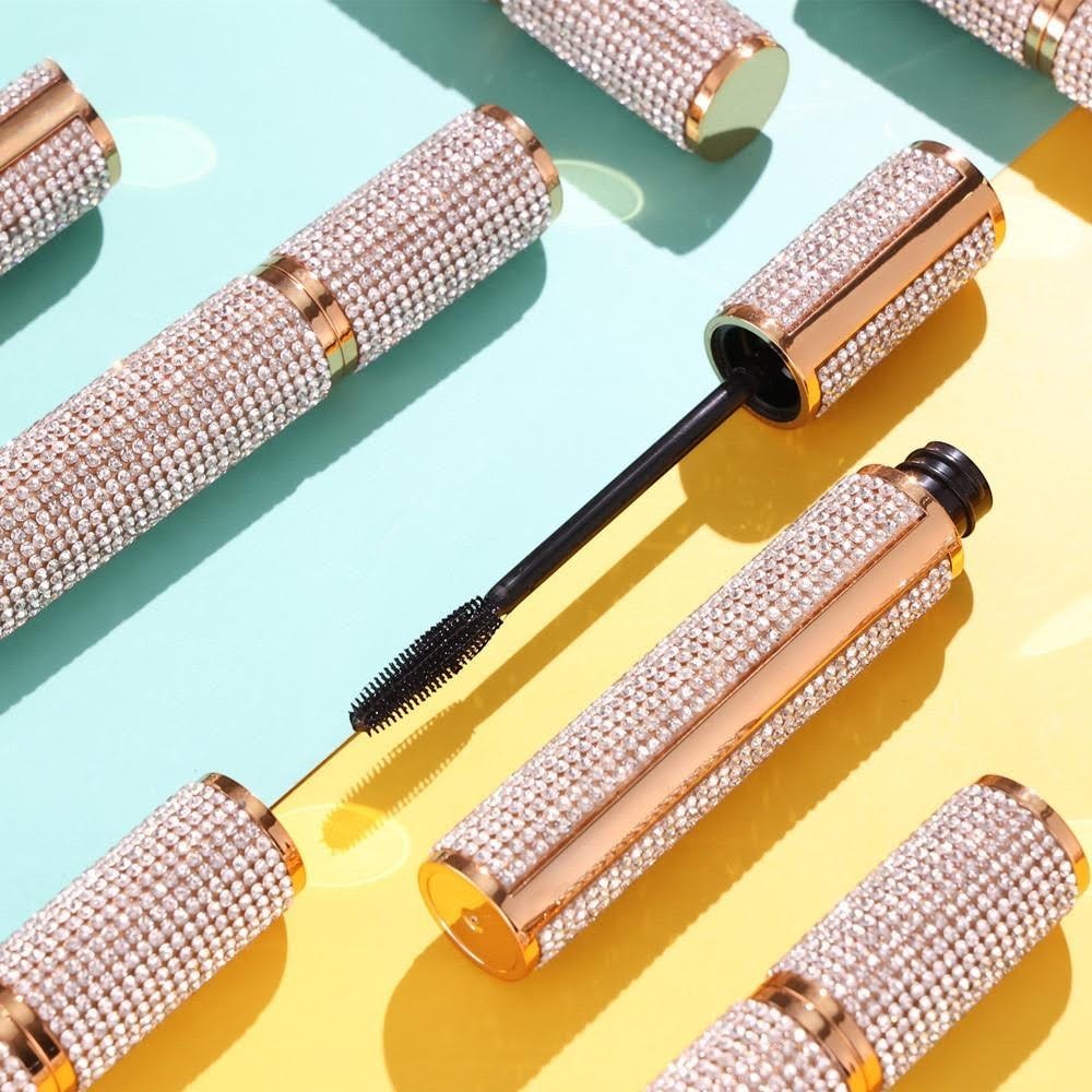 Mega Volume Vegan Mascara – Smudge-Proof with Handmade Diamond Case by EpiLynx