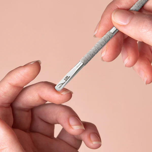 Nghia - S-505 Cuticle Pusher by kvadrat store