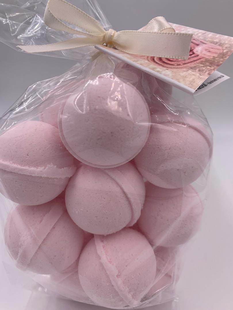 14 bath bombs in Pink Sugar (Aquolina Type) fragrance, gift bag bath fizzies, great for dry skin, shea, cocoa, 7 ultra rich oils by Spa Pure